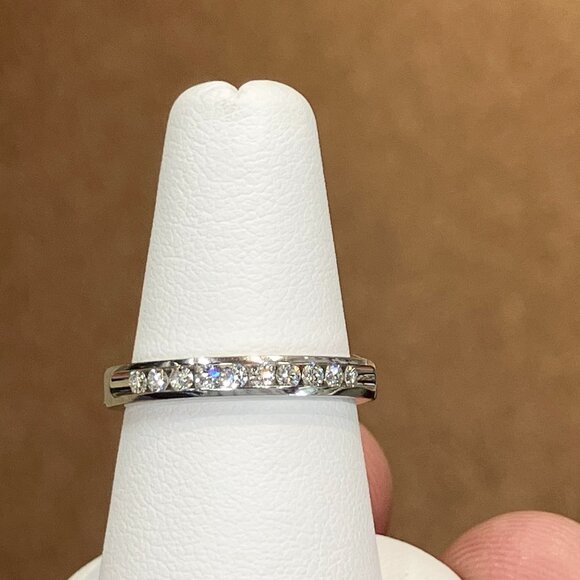 Channel Set Diamond Wedding Ring 0.25 Carats - Picture 1 of 5